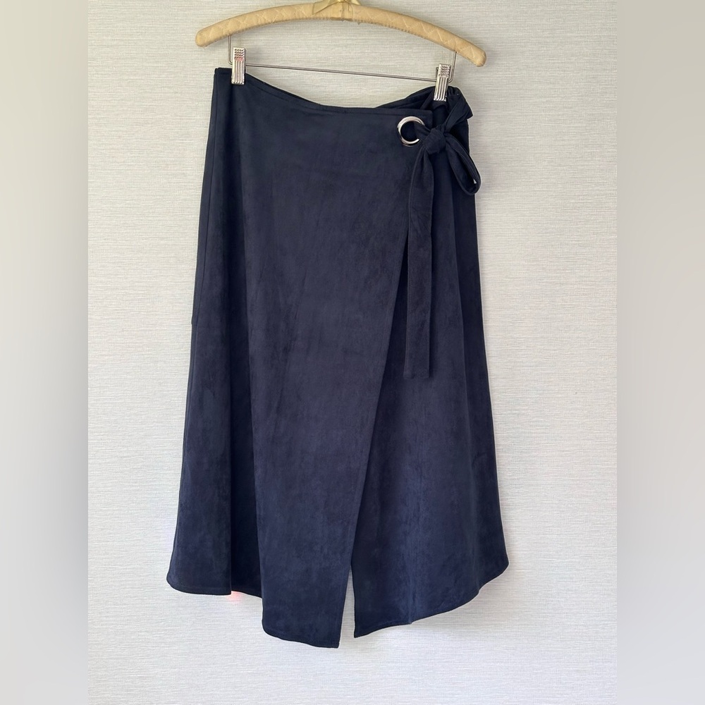 William B teal blue wrap skirt NWT